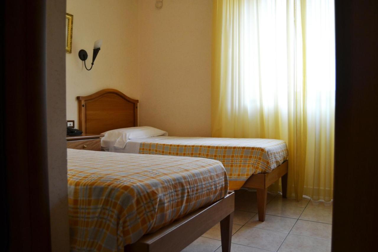 Hotel Ristorante L'Avvenire Gizzeria Rom bilde