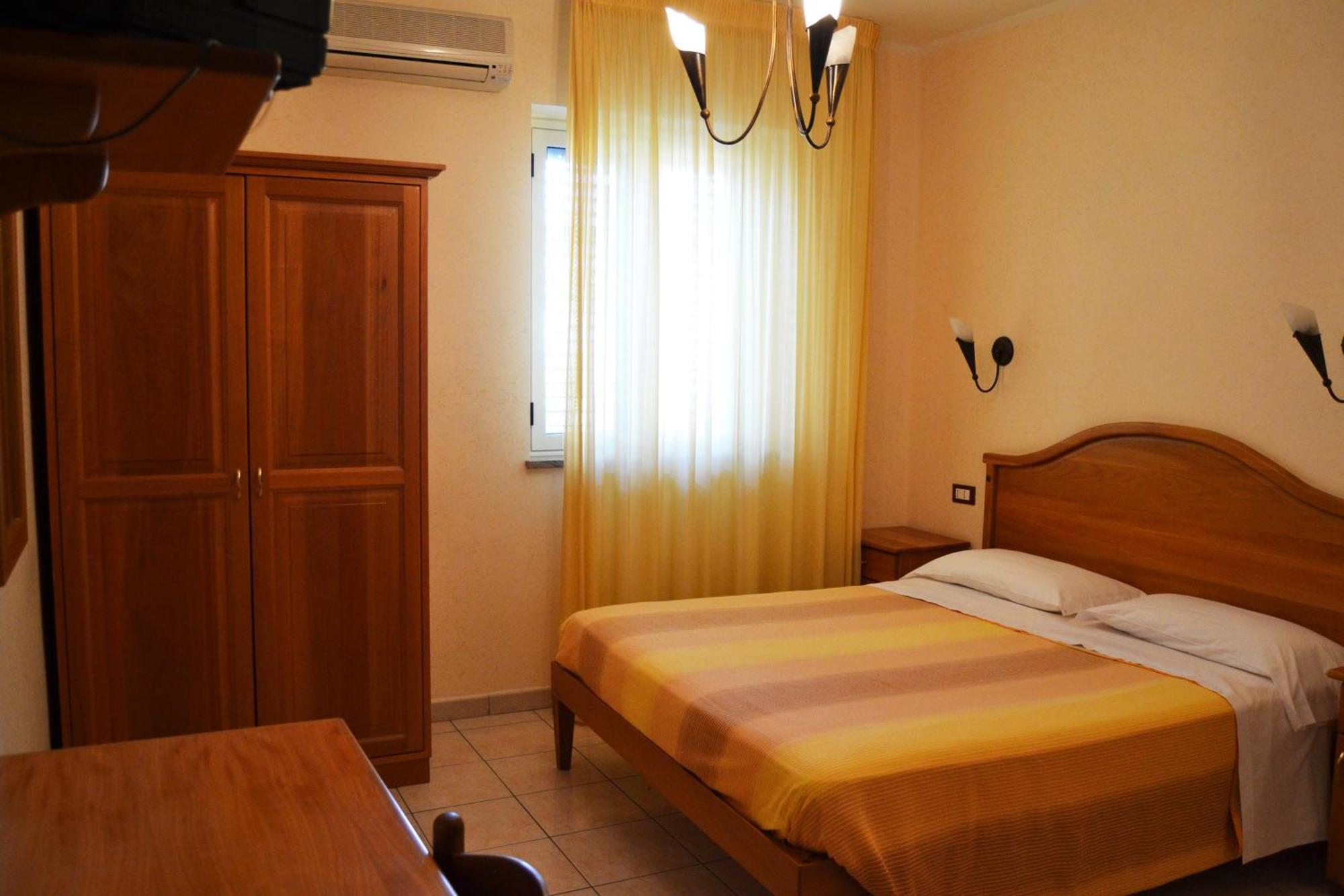 Hotel Ristorante L'Avvenire Gizzeria Rom bilde